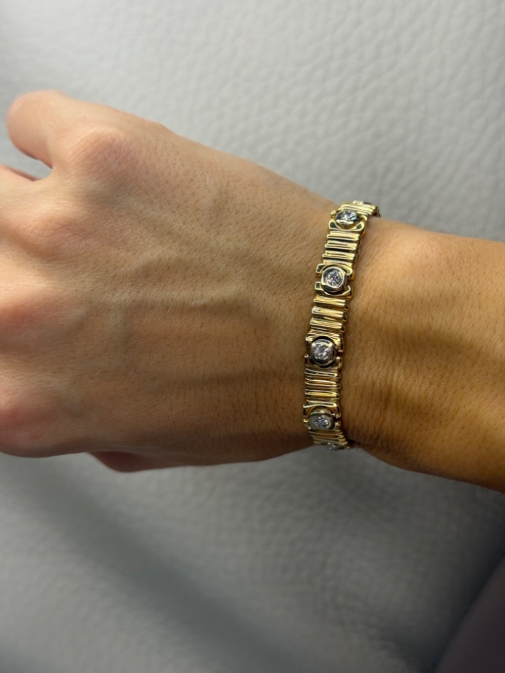 Vintage 14K Yellow Gold Natural Diamond Ribbed Link Bracelet (PAT. 4697315)